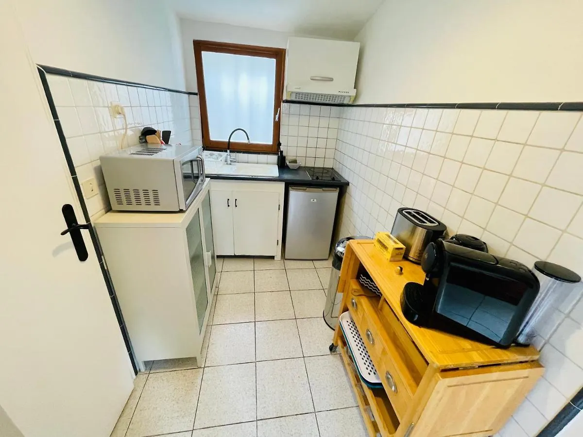 Appartement Duplex Avec Terrasse Vue Mer Marseille 0*,  France